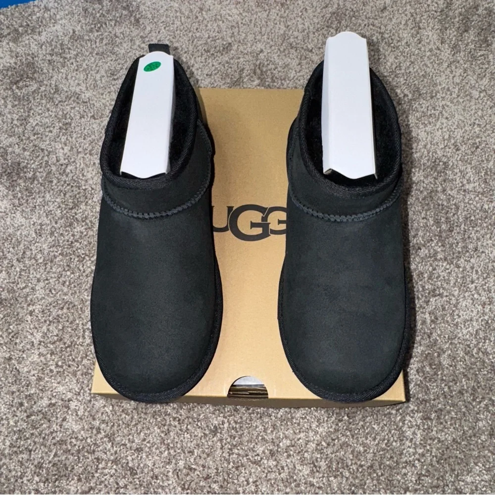 New Kids UGG Classic Ultra Mini Boots Black